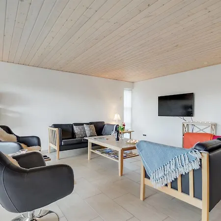 Fengur - 330m From The Sea By Interhome