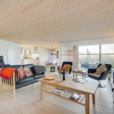 Сasa de vacaciones Fengur - 330m From The Sea By Interhome